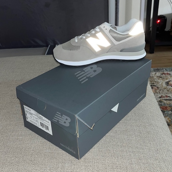 New balance shoes (new in box) - Picture 1 of 2